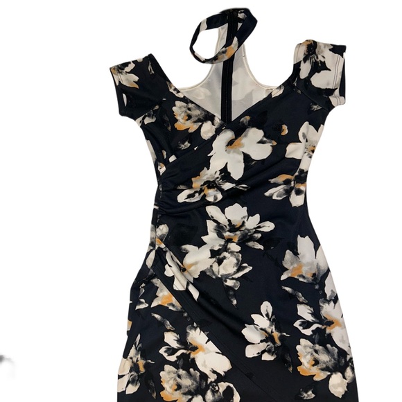 Floral mini dress - Picture 1 of 2